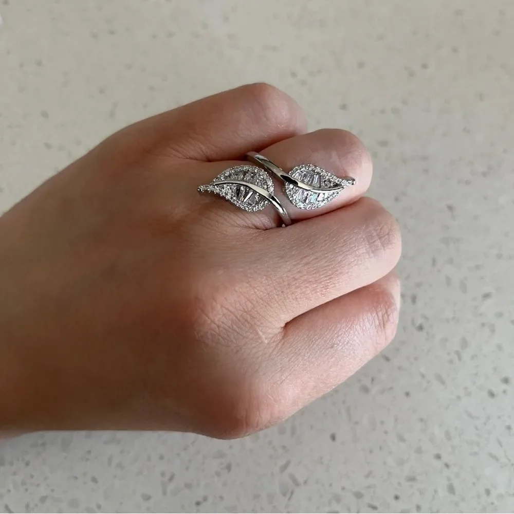 Cubic Zirconia Leaf Shaped‎ Open Ring